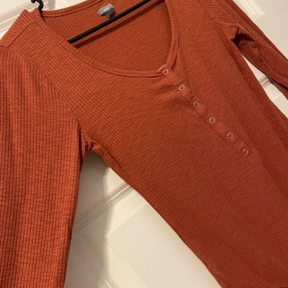 Aerie Bodysuit (peach, medium)